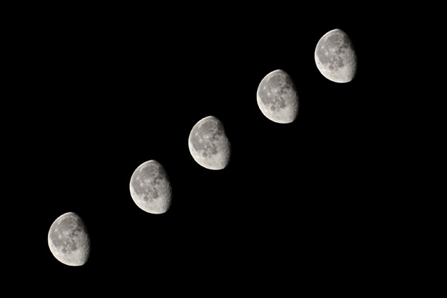 20100829_235238_Moon Sequence